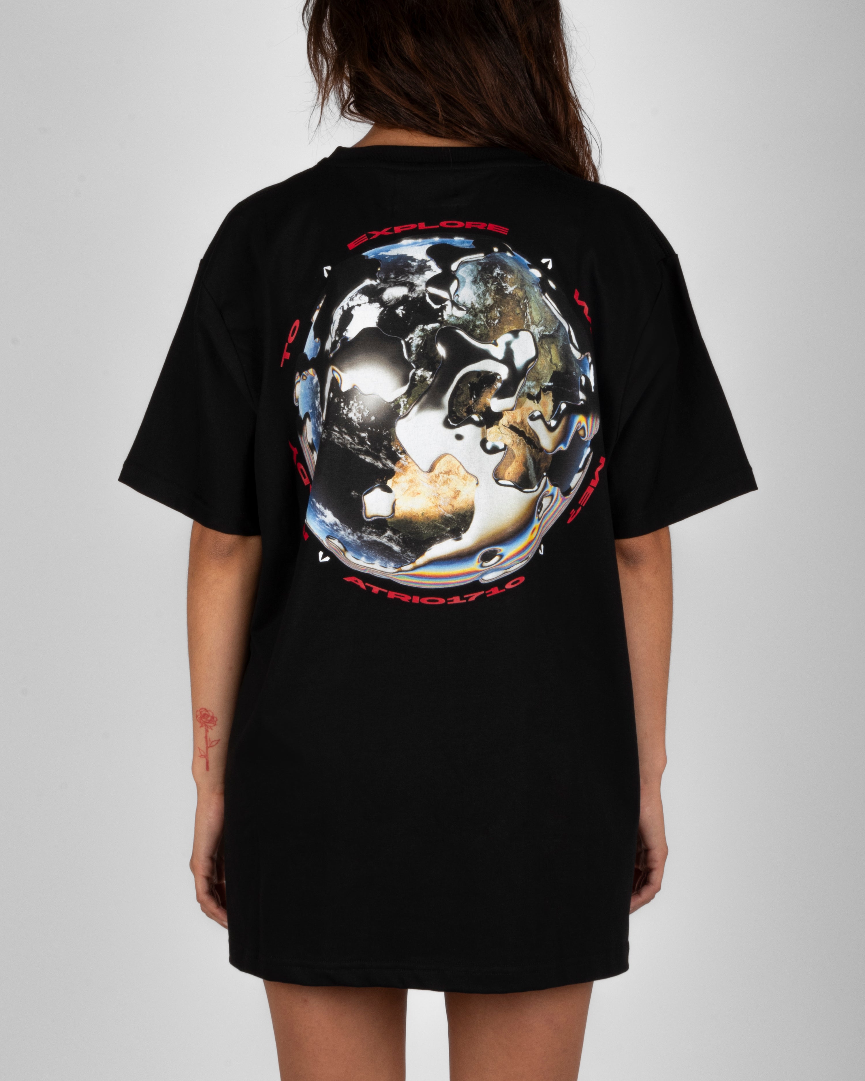 T-shirt in cotone nera "EXPLORE TEE" con stampa Acid Globe