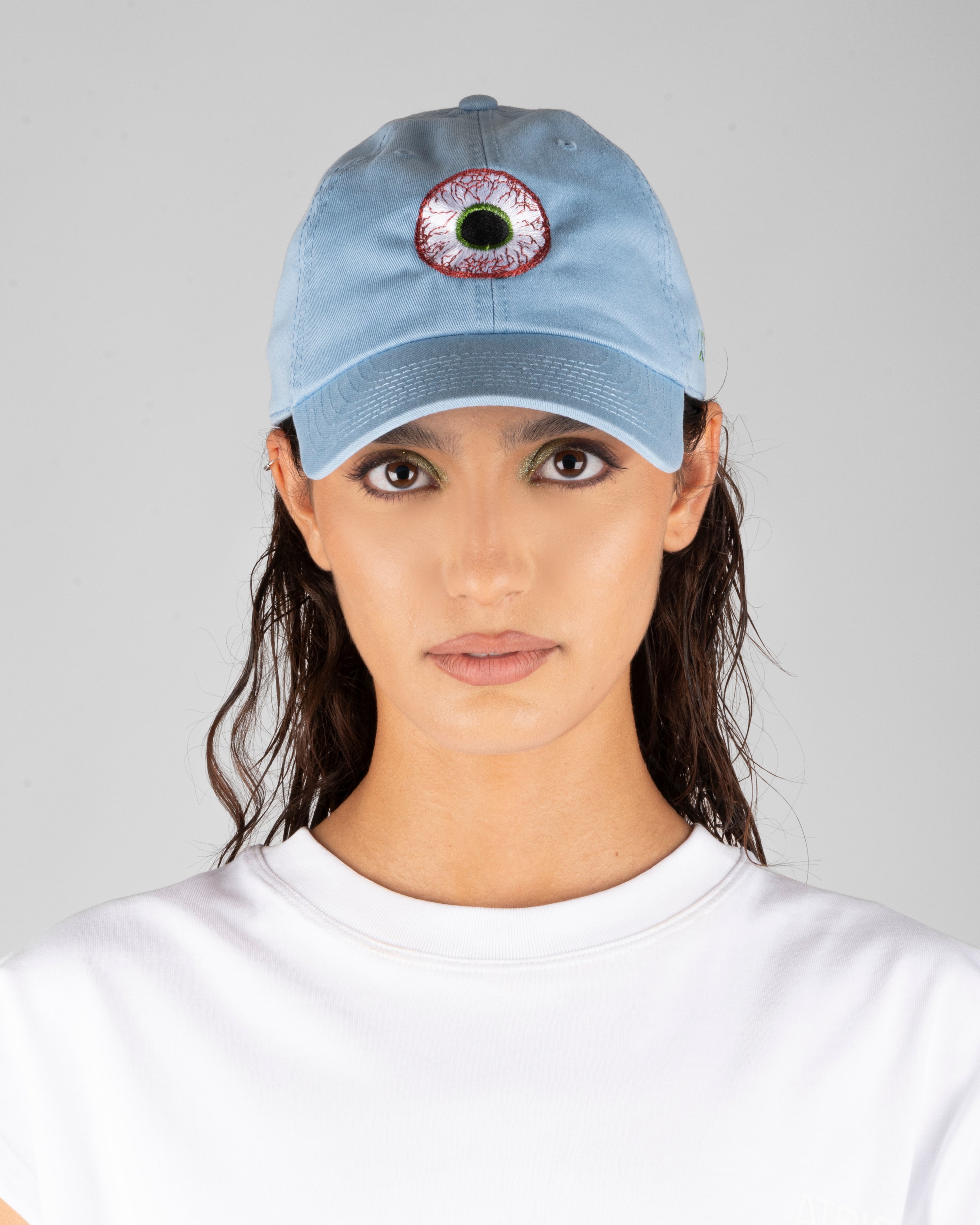 Cappello Light Blue con Ricamo Occhio